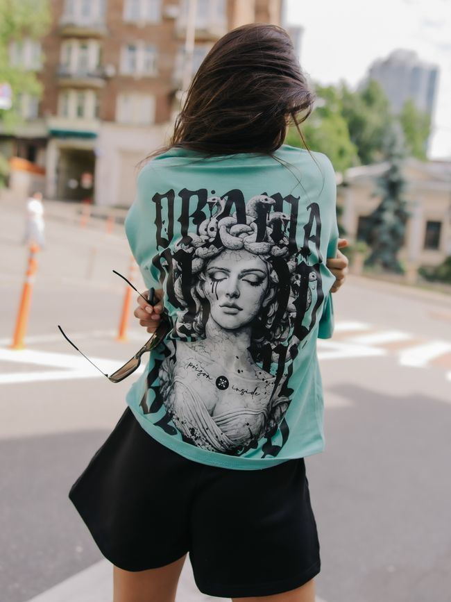 Women&rsquo;s Oversize Suit - Shorts and T-shirt "Drama Mood" Light emerald-Black M